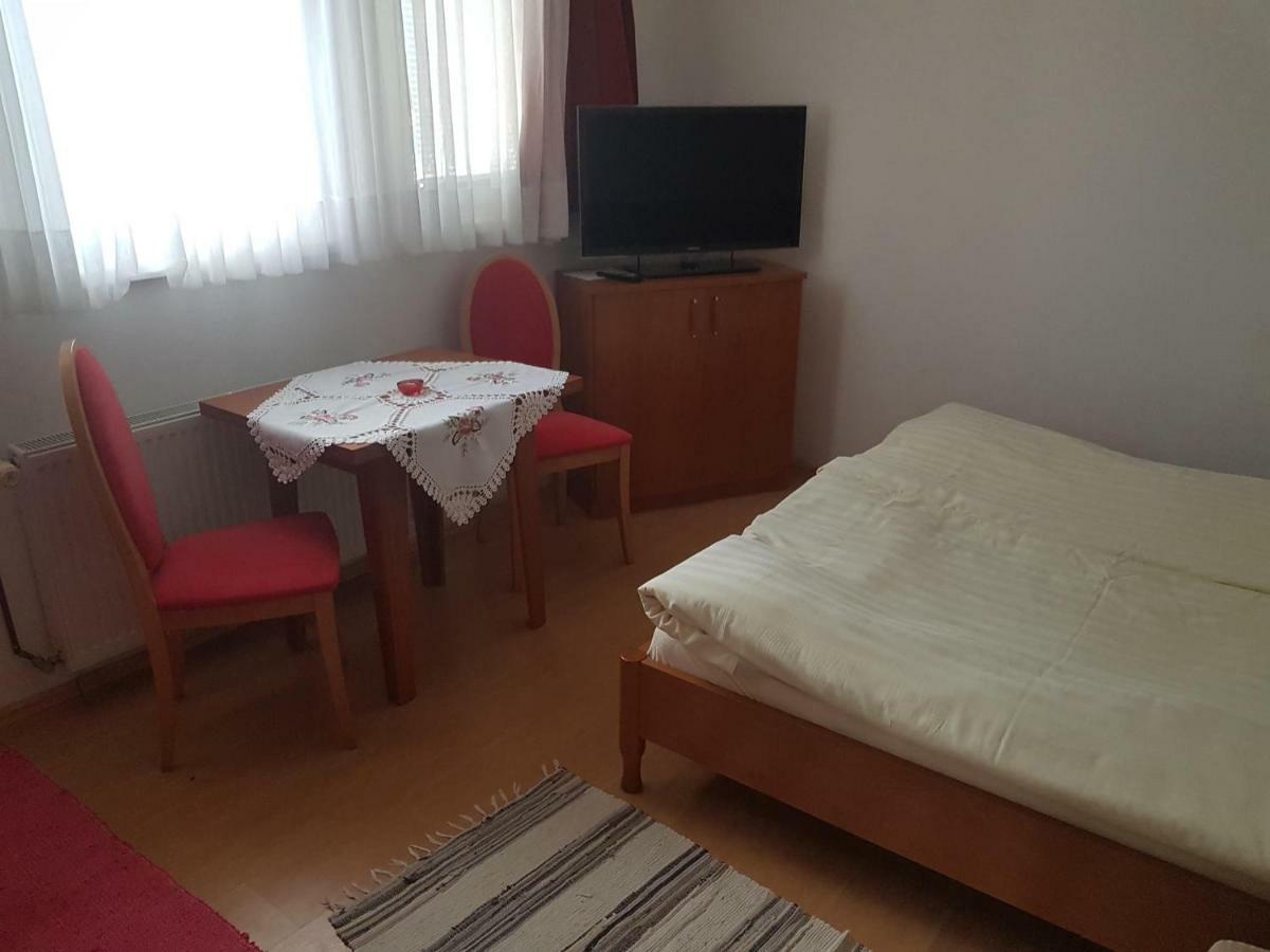 Apartment Lipar Preddvor Exterior foto